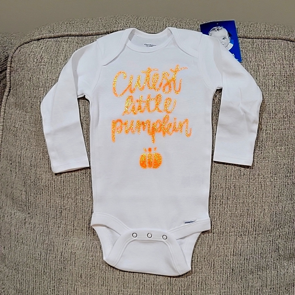 White long sleeve Halloween Onseie Size 6-9 mo